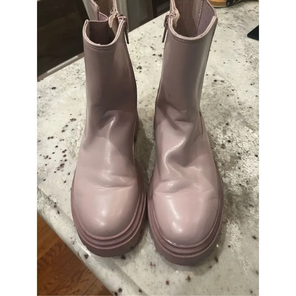 Zara Lavender Elastic Panel Faux Leather Lug Boits sz 37 or 6.5 (flaw)